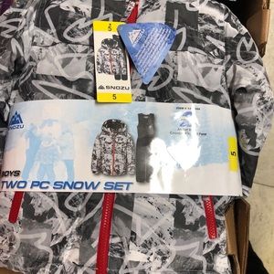 Boys complete snow set